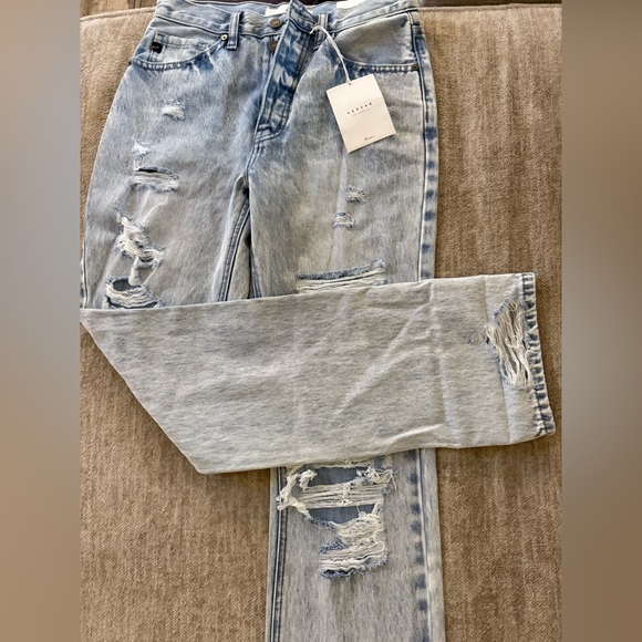 NWT* 90s Boyfriend Distressed KanCan jeans size 1/24 - Picture 2 of 8